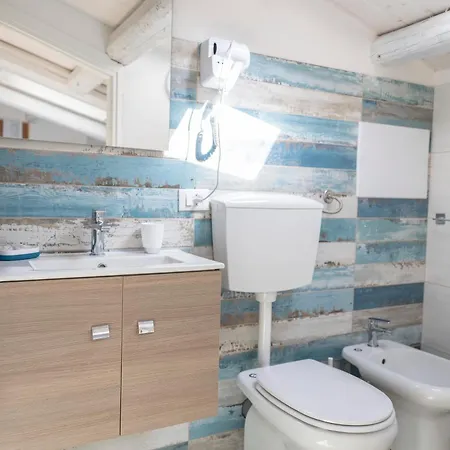 L'oasi Del Tirreno Гостевой дом 3*